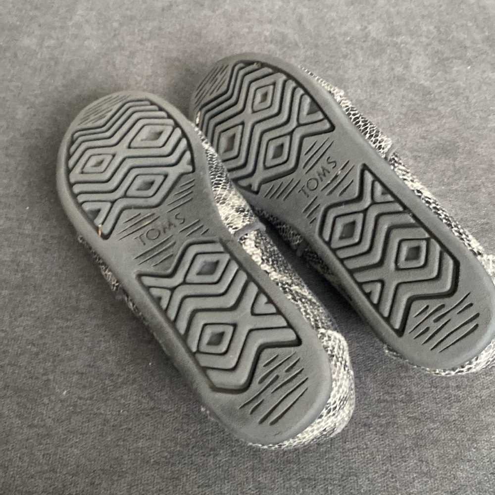 Tom’s animal print Slip on very comfortable size 7 - Picture 4 of 5